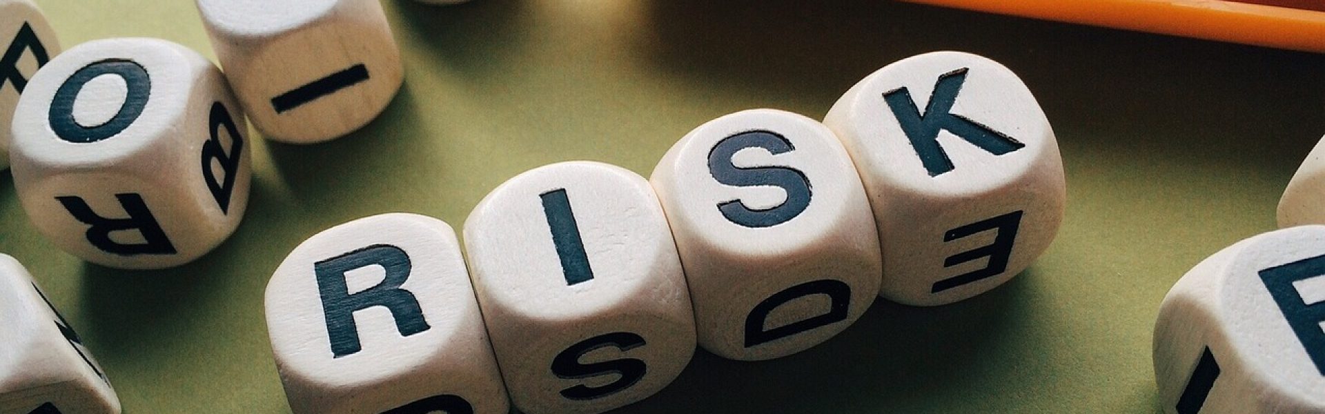 risk-1945683_1280